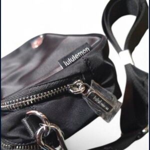 Lululemon- Everywhere Crossbody Belt Bag *2L -1 Black